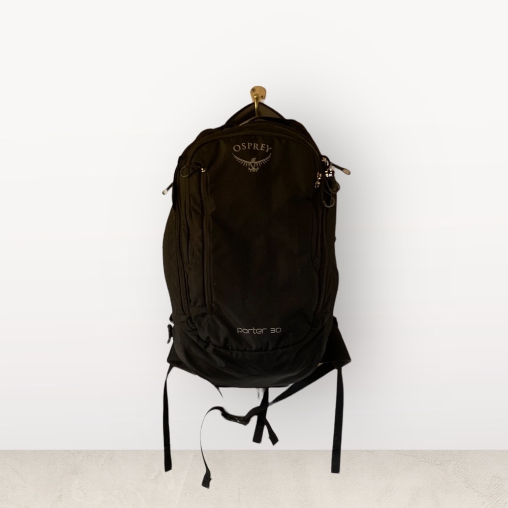 Osprey Porter 30L Backpack                 Great carry on, fits 15 inch laptop